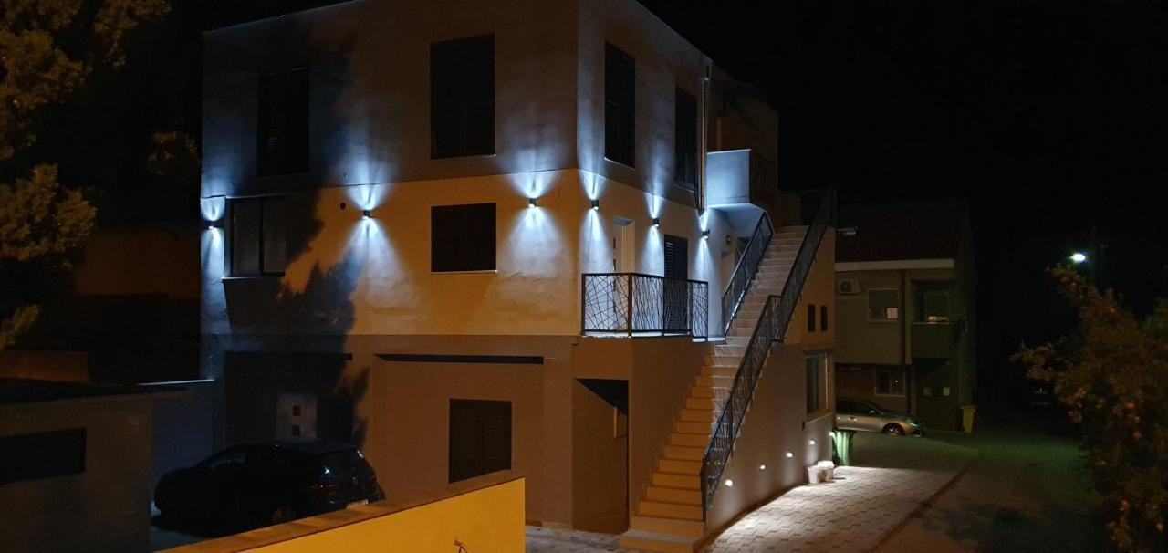 Apartments Ena Kastela Luaran gambar